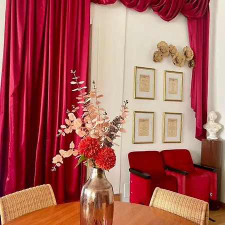 INTOMILAN I Design Apartment Galleria Del Corso-3